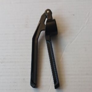 4/$30 Black Metallic Garlic Press